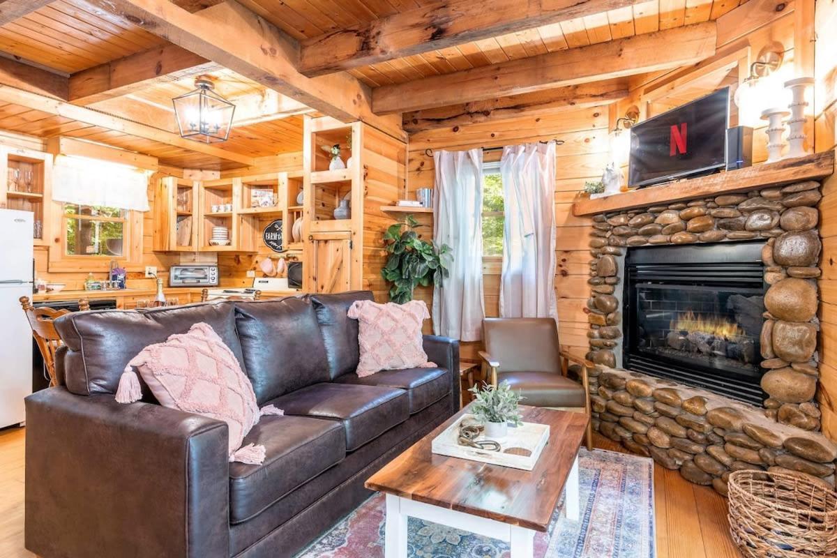 Quaint & Secluded Near Dollywood With Bbq&Hot Tub Pigeon Forge Exterior foto